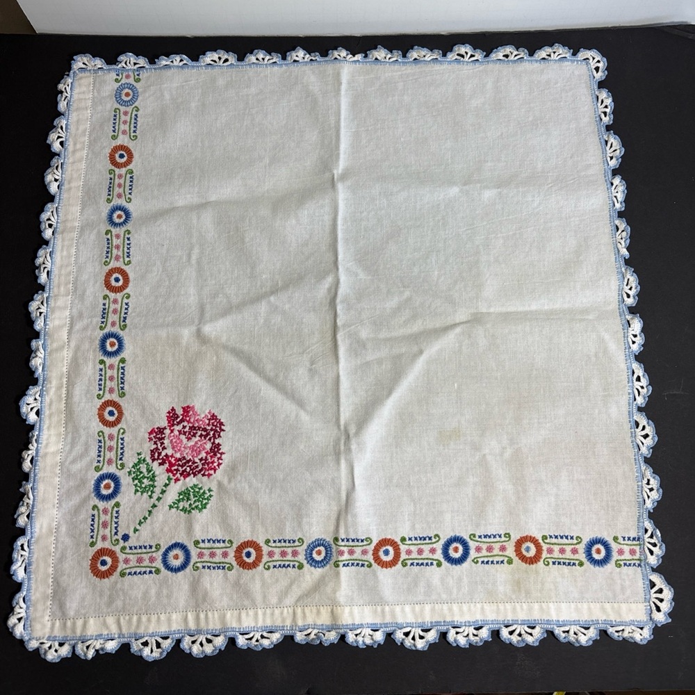 VTG Hand Stitched Dresser Scarf 20" x 20" Cross Stitch, Embroidered Scallop Edge